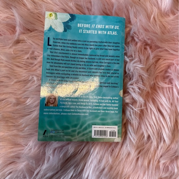 It ends with us & It starts with us by Colleen Hoover Paperback Book 1&2 Bundle - Picture 7 of 8